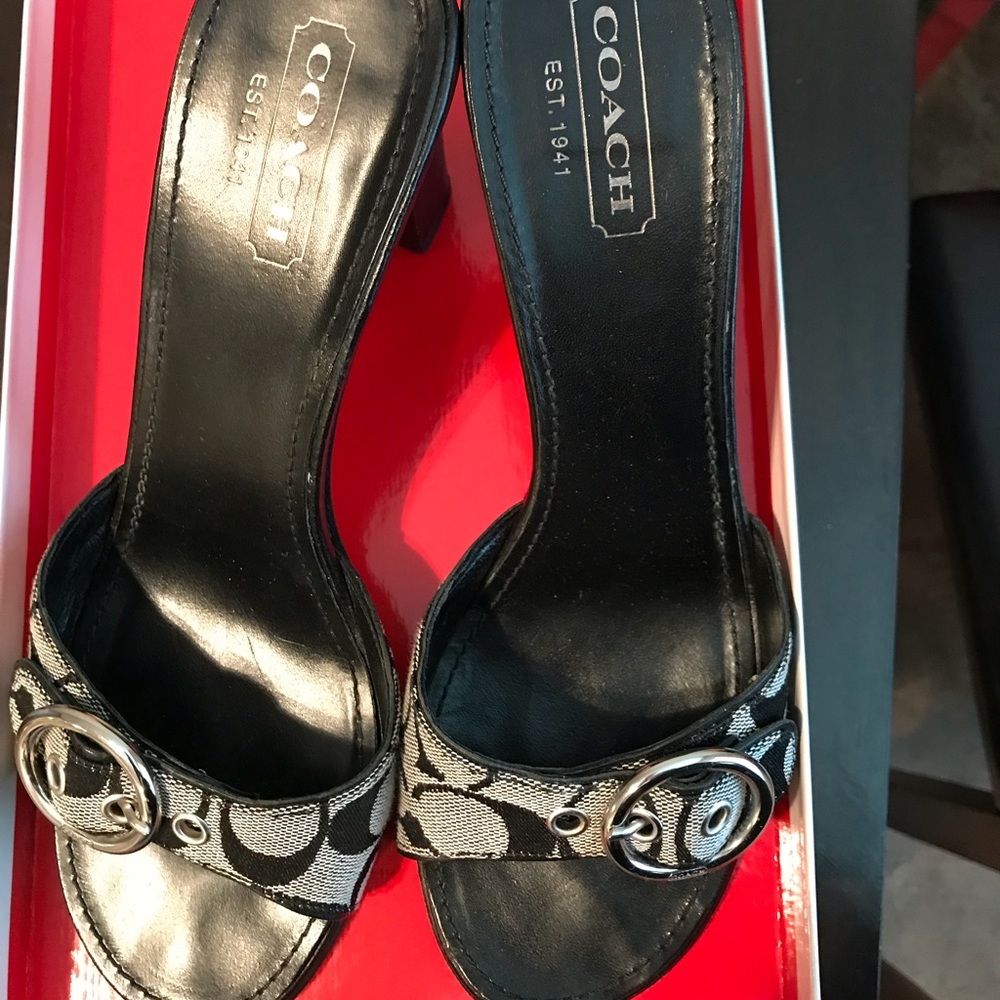 COACH slide, size 9, good condition, worn 3 times